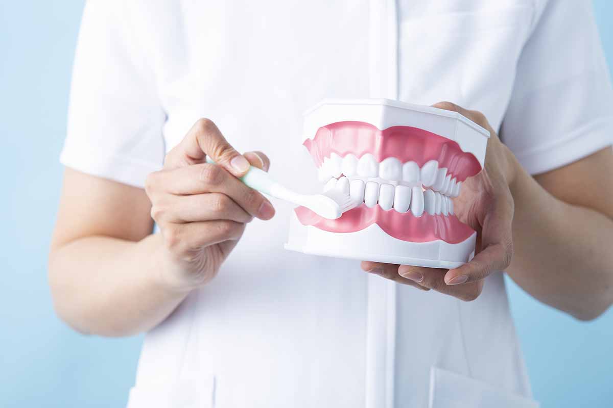 higienista dental Málaga en clínica Palomo Luque